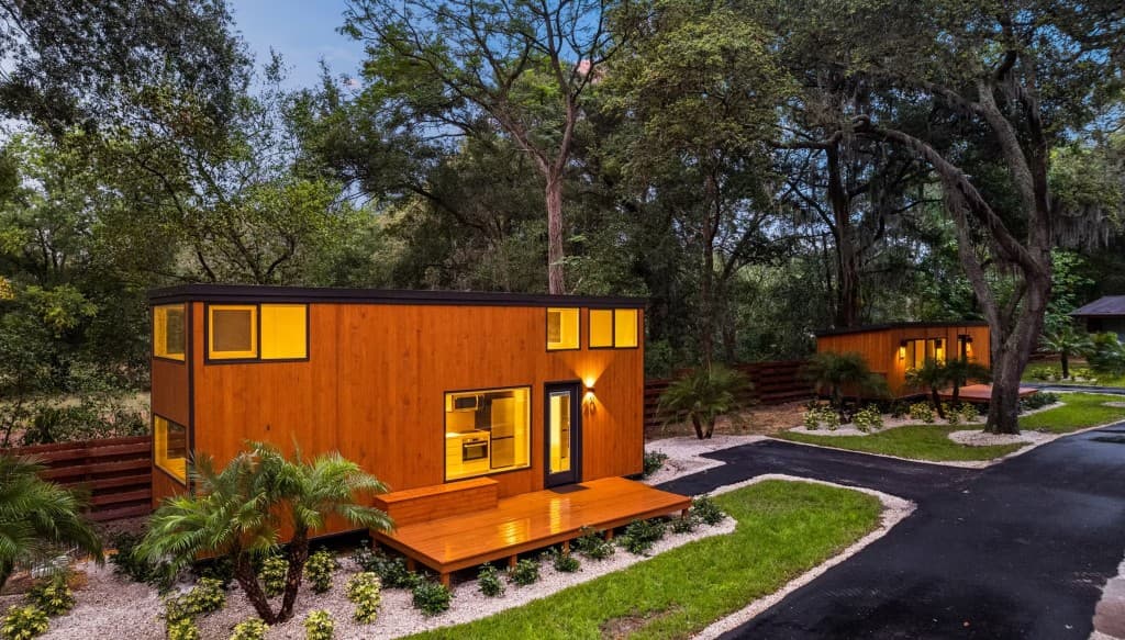 10/ eONE XL — Escape tiny home